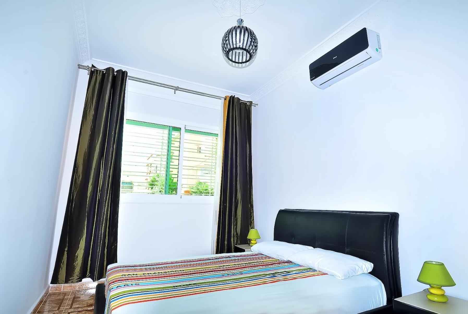 Appart Clim Wifi 700M De La Plage Saïdia Exteriör bild